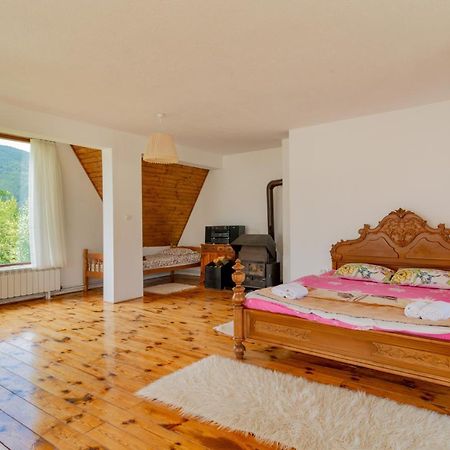 Etno Selo Montenegro Hotel Pluzine Luaran gambar