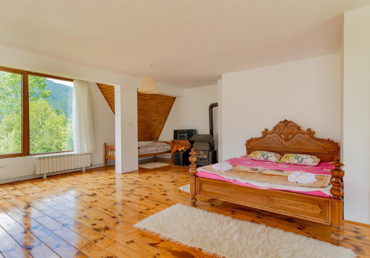 Etno Selo Montenegro Hotel Pluzine Luaran gambar