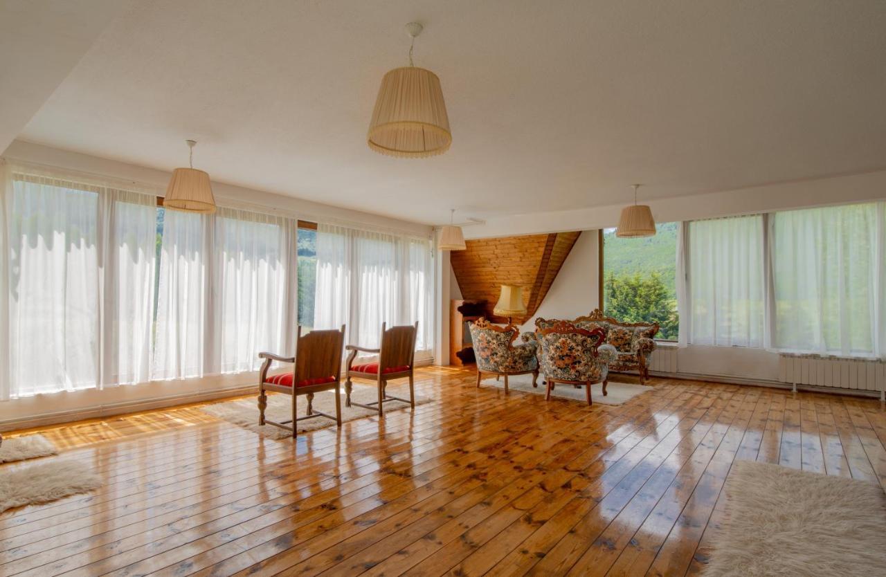 Etno Selo Montenegro Hotel Pluzine Luaran gambar