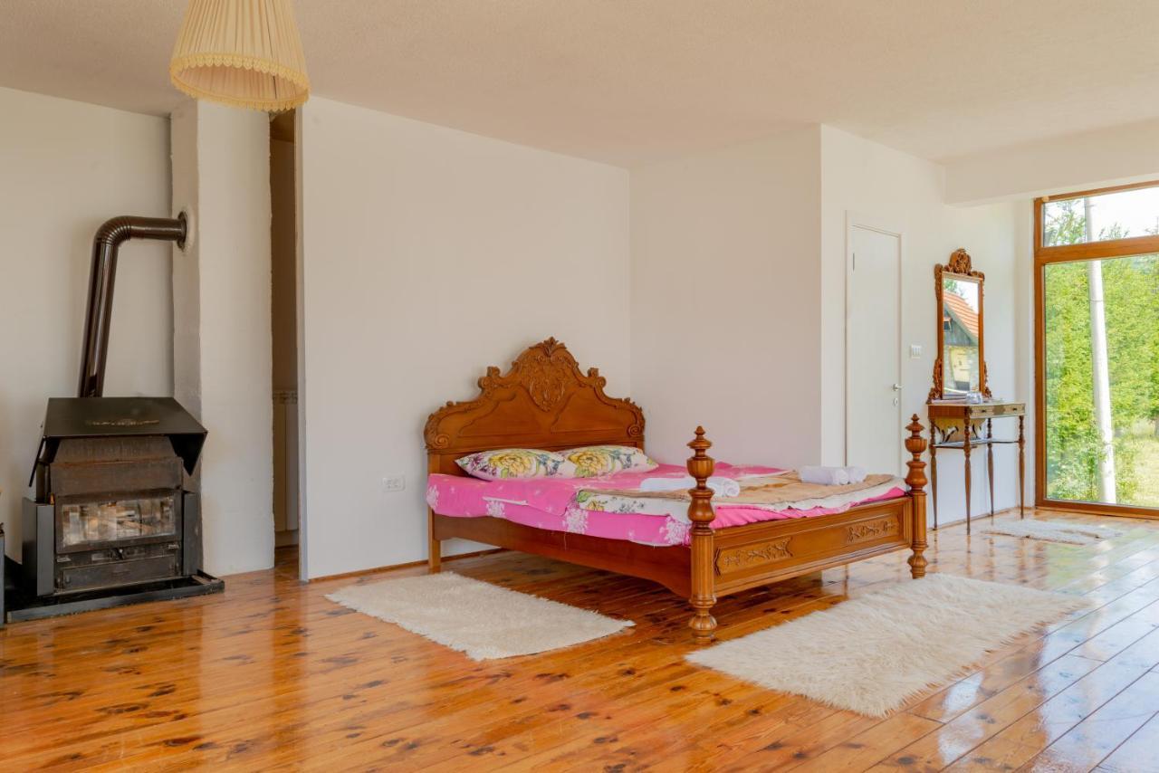 Etno Selo Montenegro Hotel Pluzine Luaran gambar