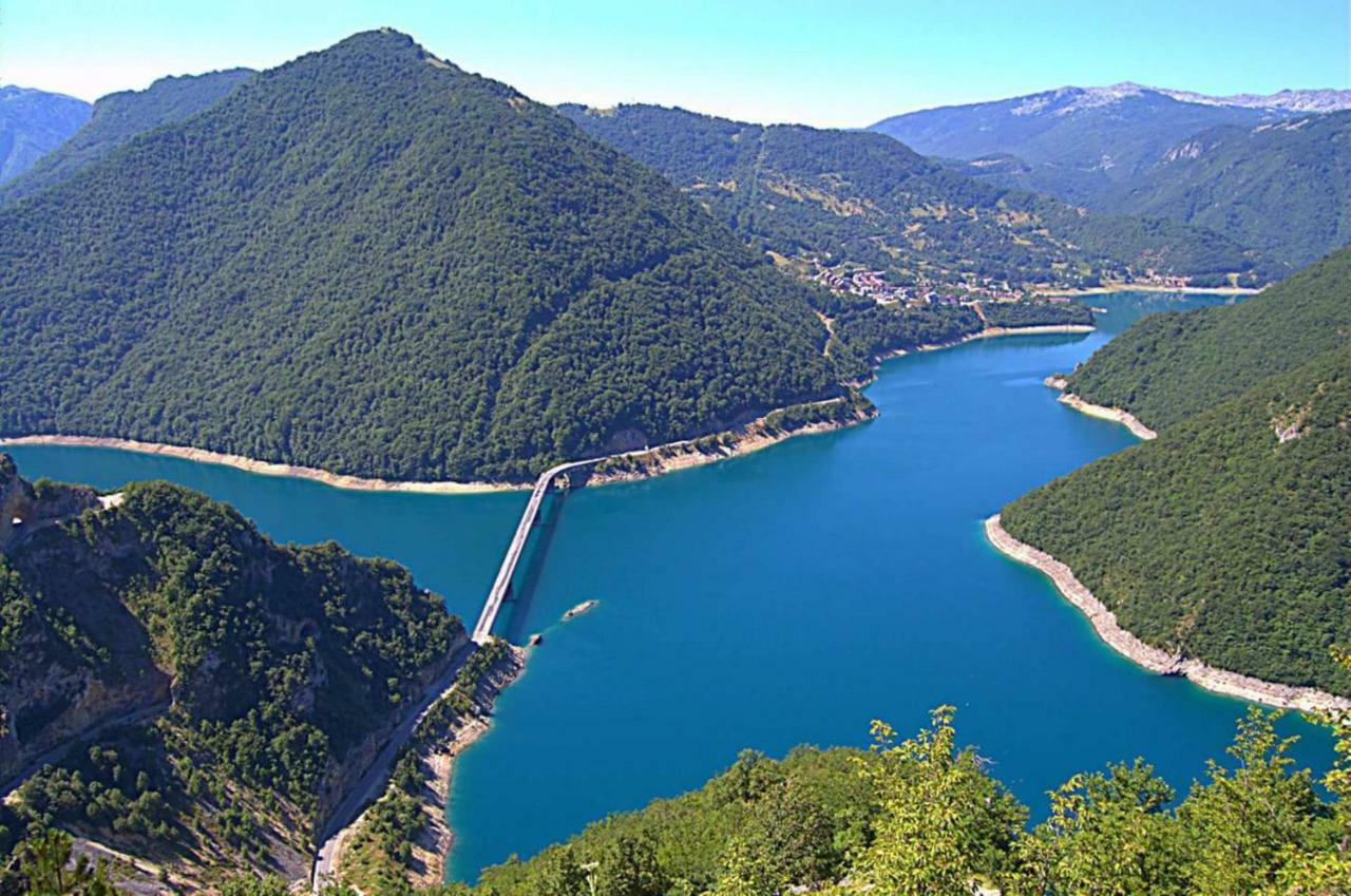 Etno Selo Montenegro Hotel Pluzine Luaran gambar