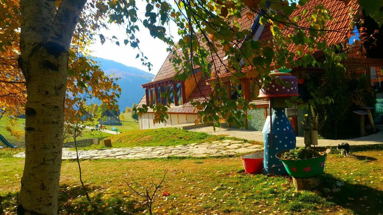 Etno Selo Montenegro Hotel Pluzine Luaran gambar